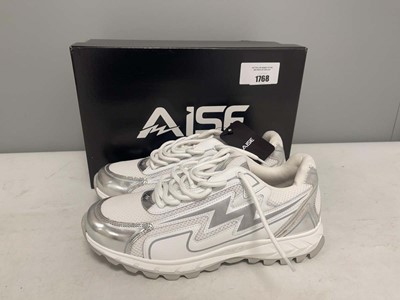 Lot Aise UK10 white chrome cosmo runner trainers -...