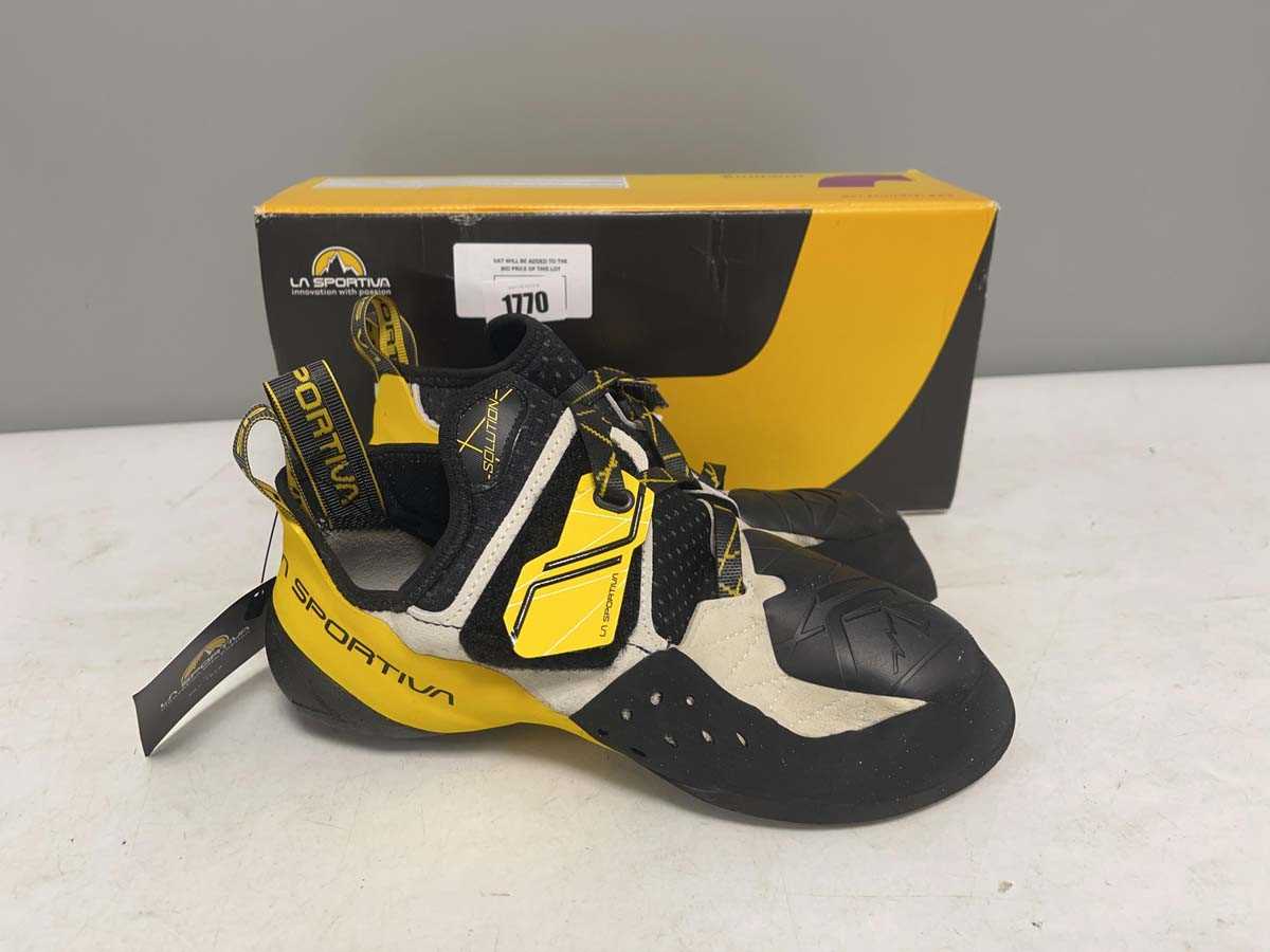 Lot La Sportiva UK9 solution climbing shoes in...