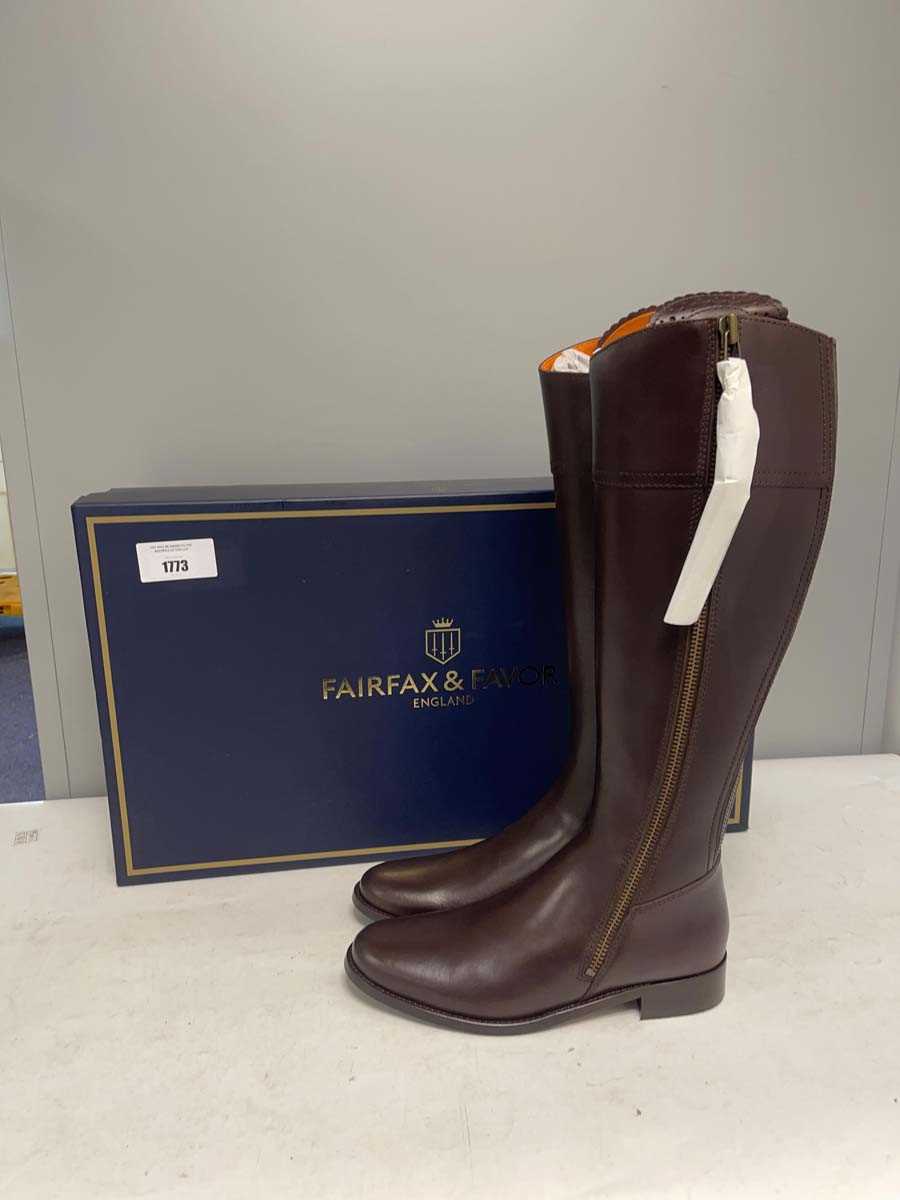 Lot Fairfax & Favor UK8 regina mahogany leather...