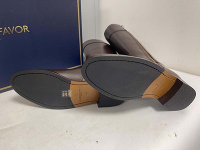 Lot Fairfax & Favor UK8 regina mahogany leather...