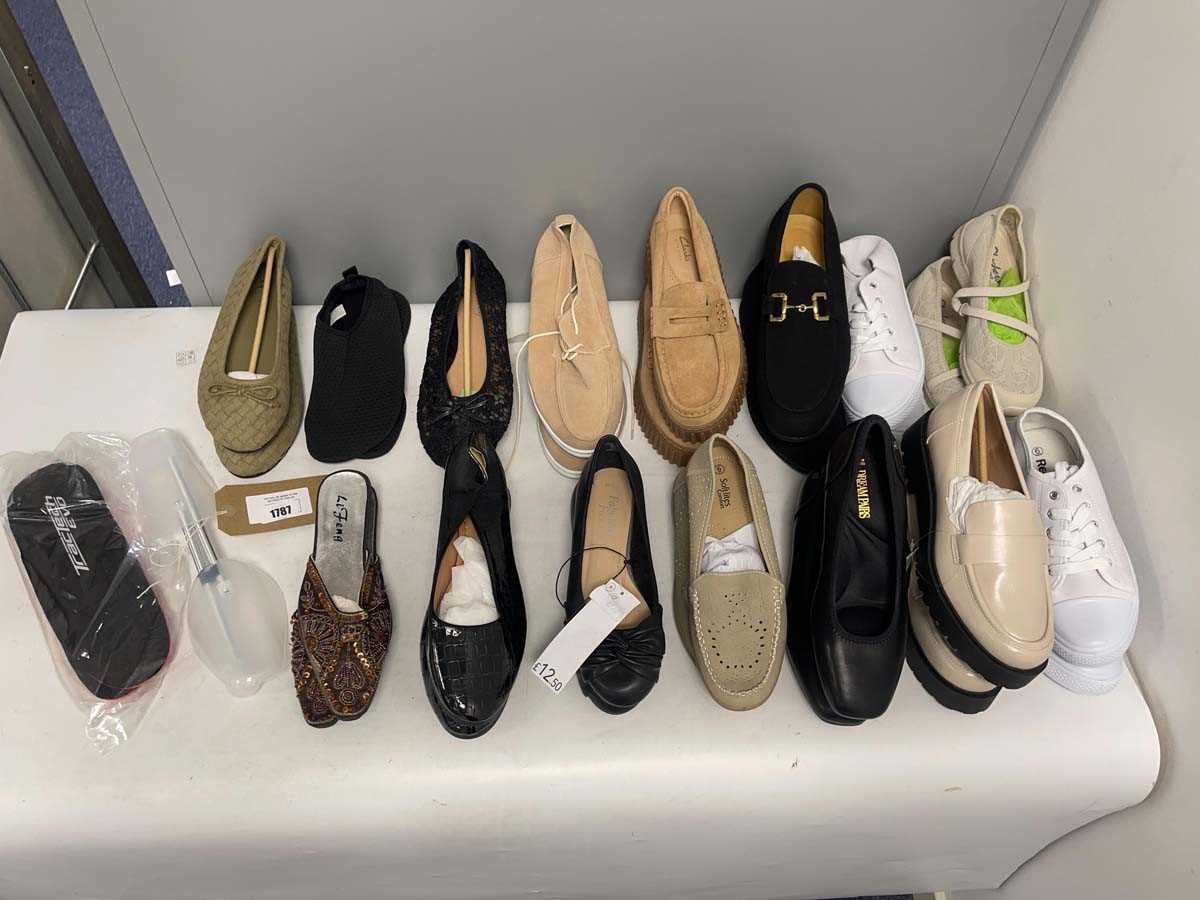Lot 15x Pairs of shoes to include Sketchers, Next,...