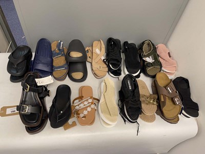 Lot 17x Pairs of sandals to include Champion, M&S,...