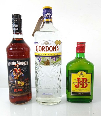 Lot 152 - 3 bottles, 1x Gordon's London Dry Gin 37.5% 1...