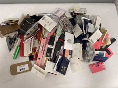 Lot Large quantity of perfume samples