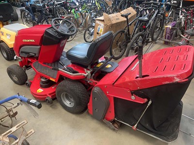 Lot 4136 - Countax C600H petrol ride on lawnmower plus key