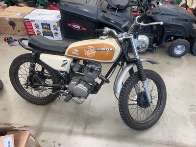 Lot 4020 - 2001 Honda CG125 124cc motorbike