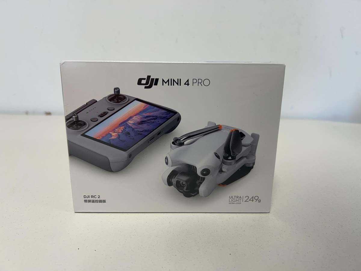 Lot DJI Mini Pro 4 drone, *SEALED