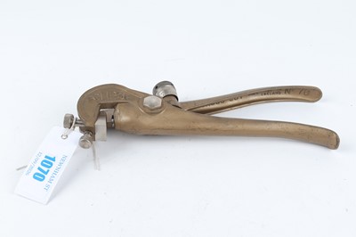 Lot 1070 - Eclipse No.79 saw set (for setting...