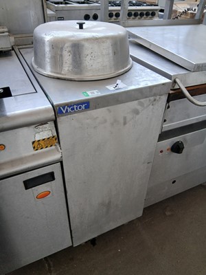 Lot 384 - Victor heated plate stacker