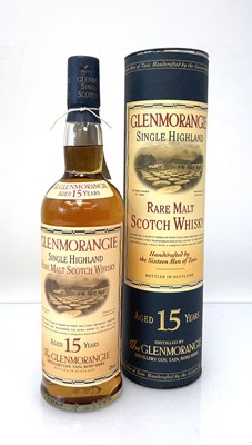 Lot 100 - A bottle of Glenmorangie 15 year old Single...