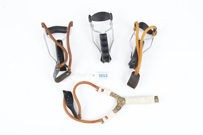 Lot 1053 - Bag of various sling shots