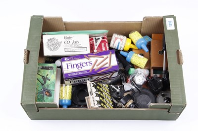 Lot 1316 - Tray of assorted air weapon and other...