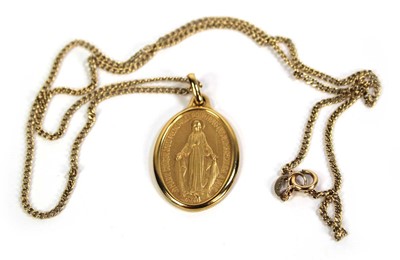 Lot 502 - A 9ct yellow gold flat curblink necklace...