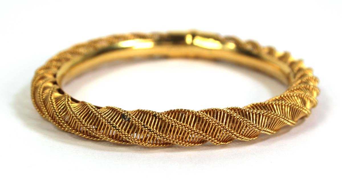 Lot 514 - A Middle Eastern/Oriental yellow metal hollow...